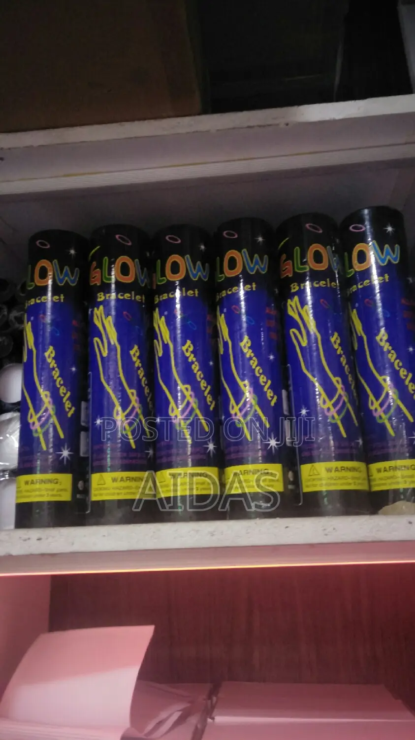 100 Pc Glow in the Dark Sticks