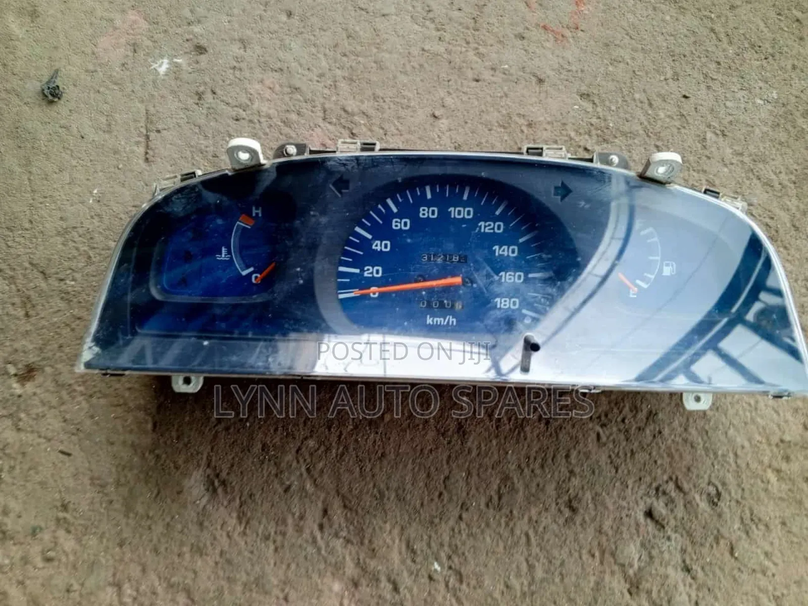Toyota Hilux Millenium Dashboard Clock