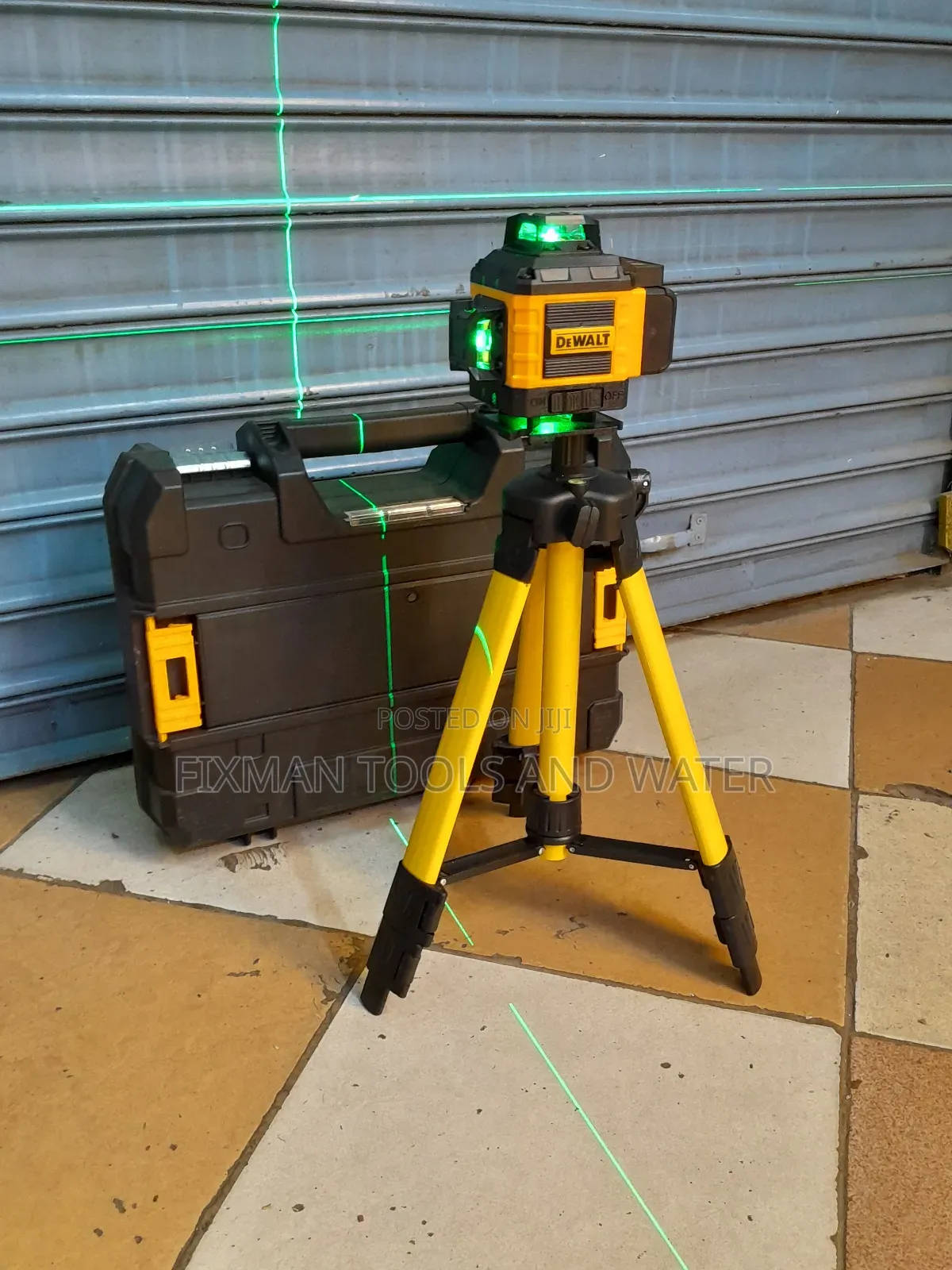 New Dewalt Laser Level Machine 16 Lines + Tripod