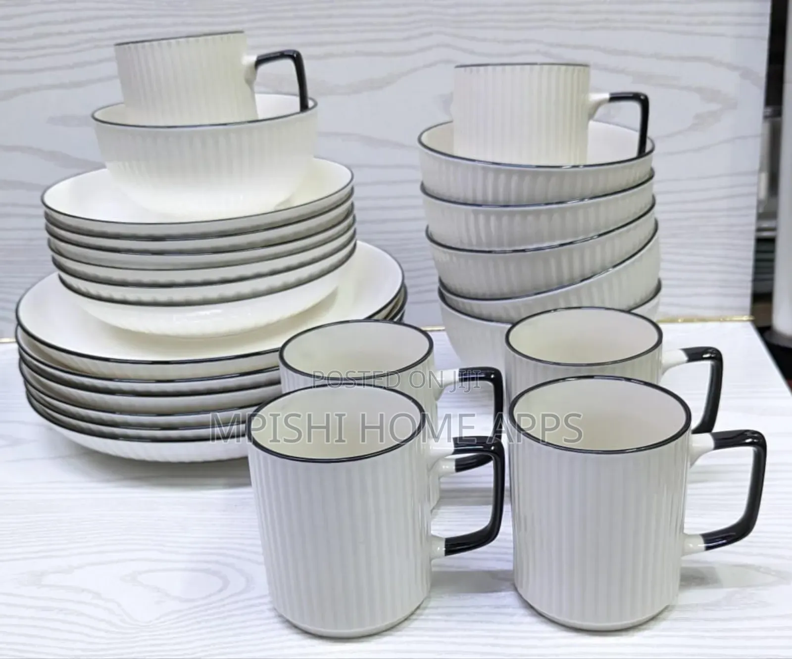 24pcs White Ceramic Dinner Set With Black Rim