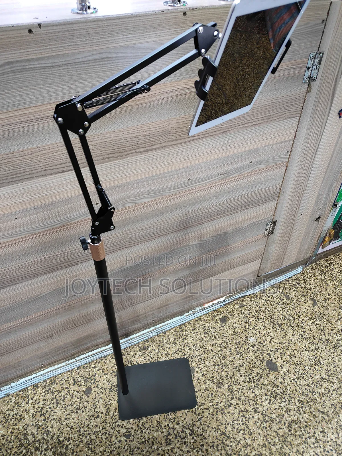 Tablet Holder 1800cm Adjustable Height.