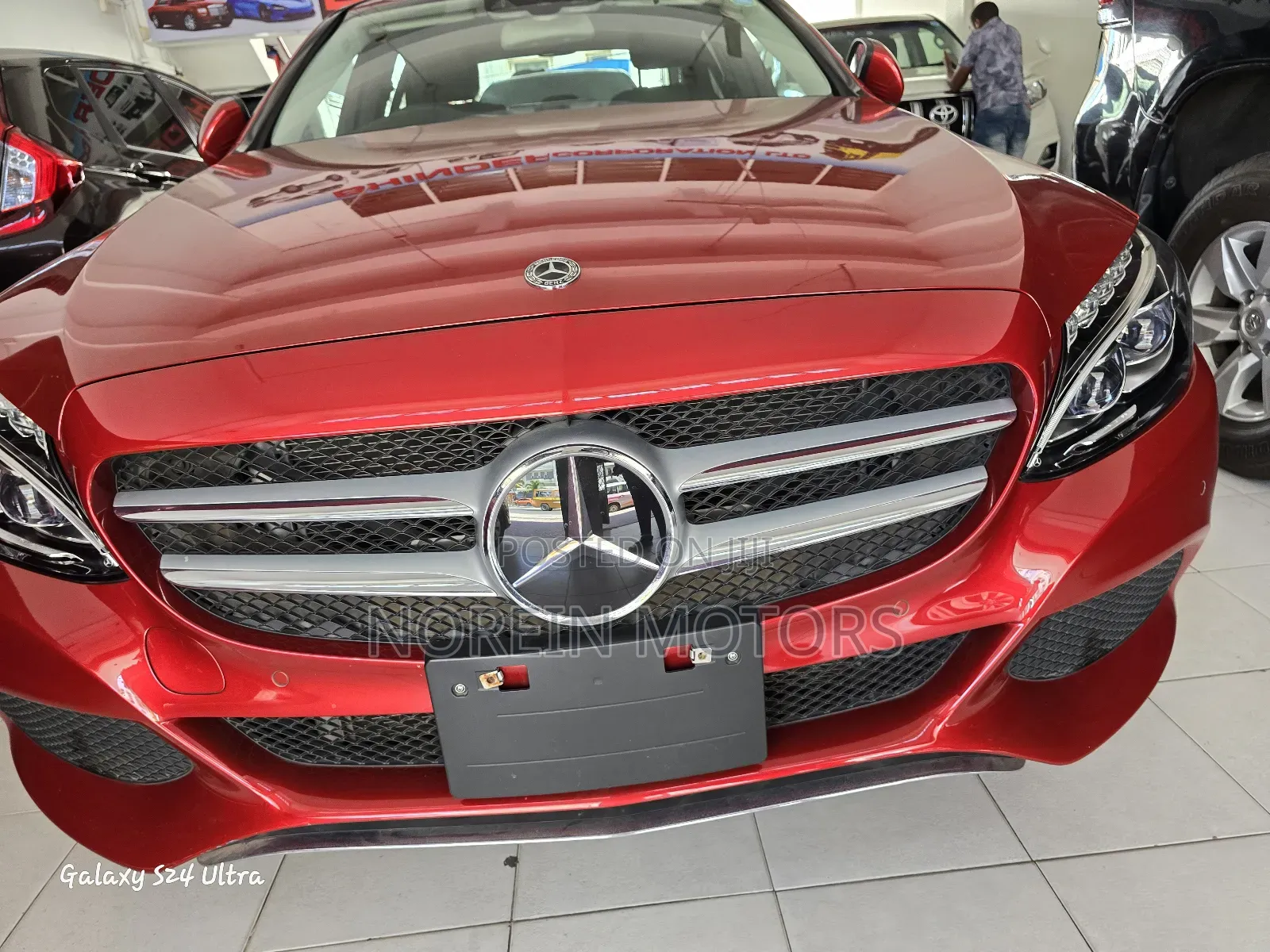Mercedes-Benz C200 2017 Red