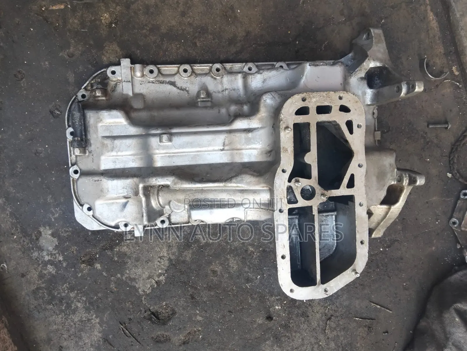 Prado 120 Engine Oil Sample Aluminium