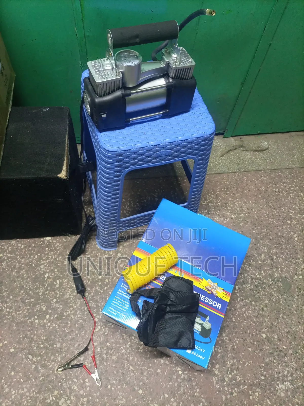 Double Cylinder Car Tyre Inflator Tyre Compressor 12v