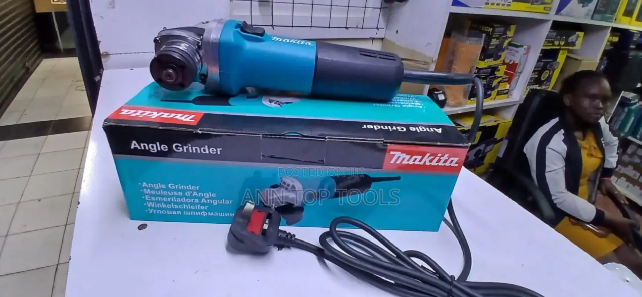 840 Watts Makita Grinder