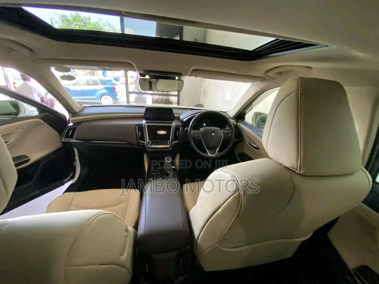 Toyota Crown 2018 White