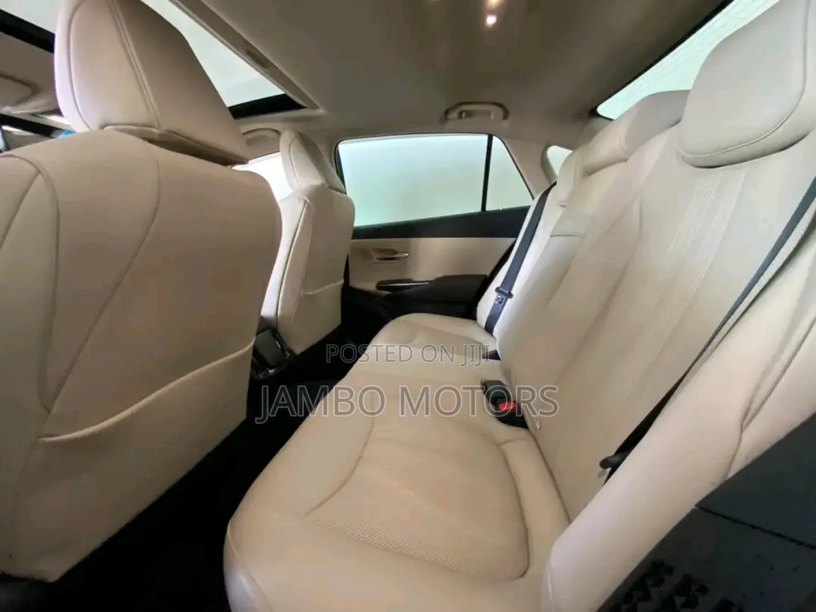 Toyota Crown 2018 White