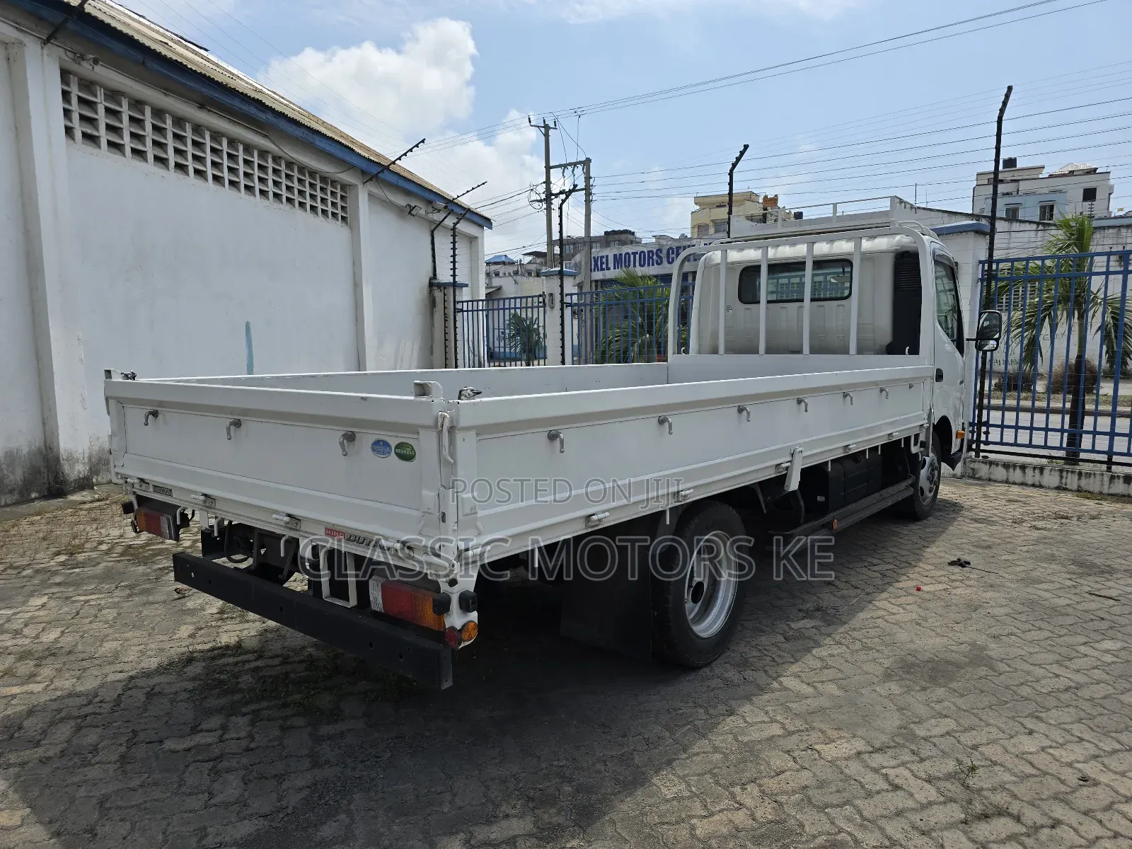 HINO DUTRO, 2017, 3 Ton, Manual Diesel