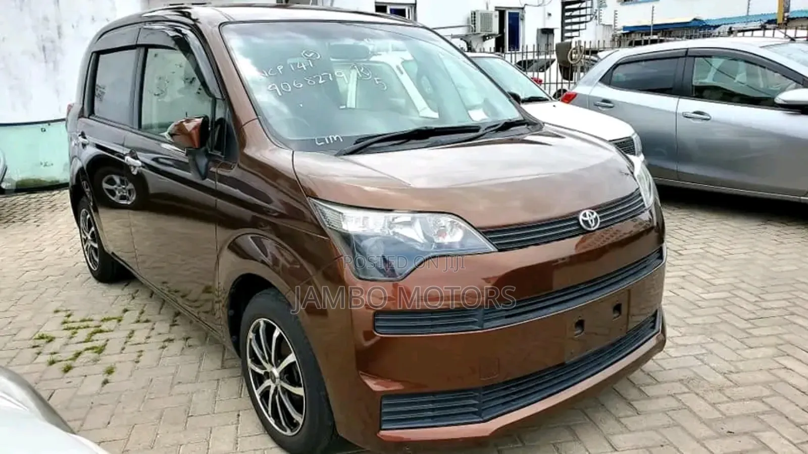 Toyota Spade 1.5 2018 Brown