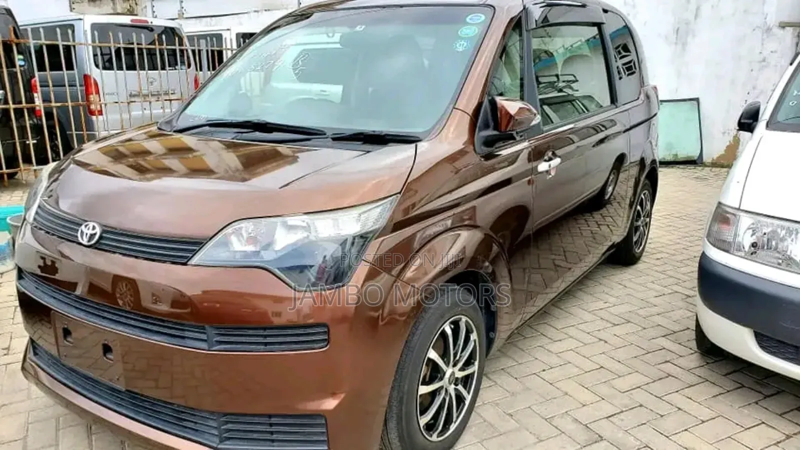 Toyota Spade 1.5 2018 Brown