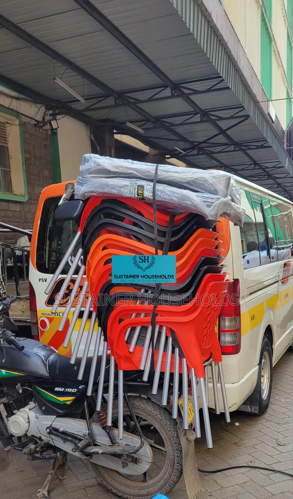 Assorted Plastic Chairs With Plastic Table With Metal Legs