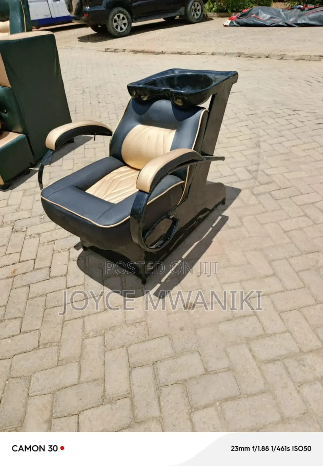 Sink Seat, Gold and Black 