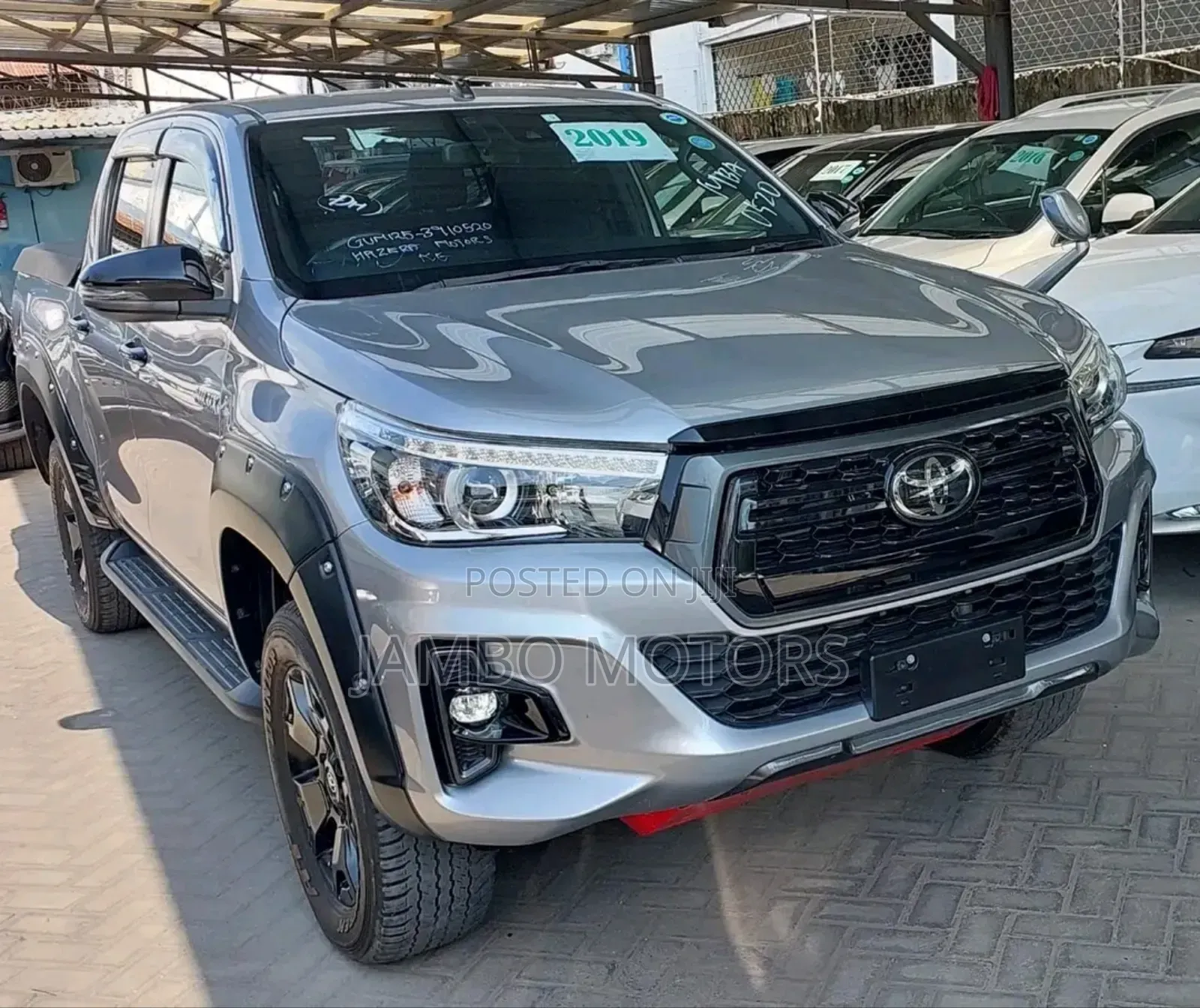 Toyota Hilux 2019 Silver