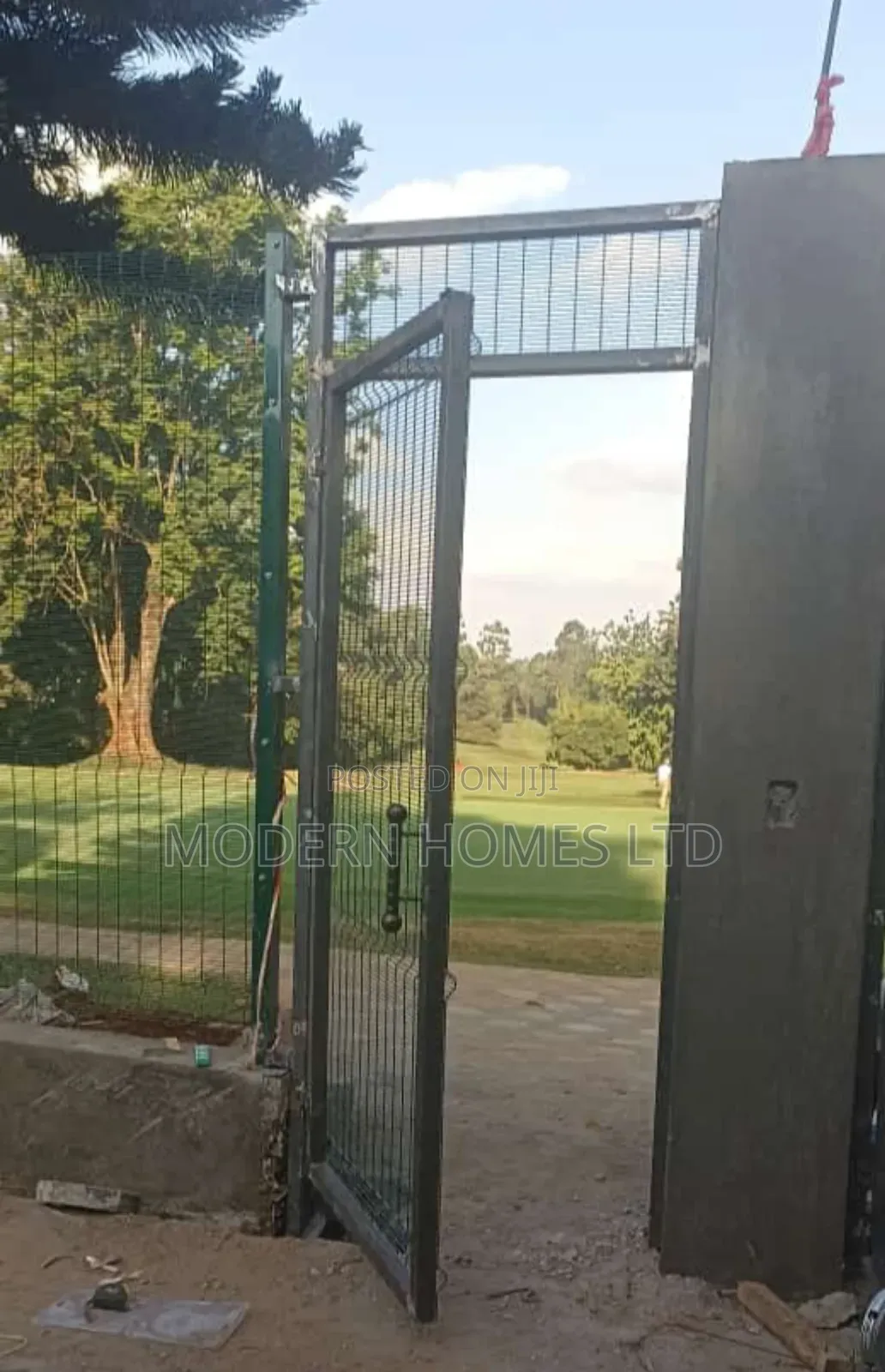 The Surprising Benefits of Mesh Fencing:More Than a Barrier!