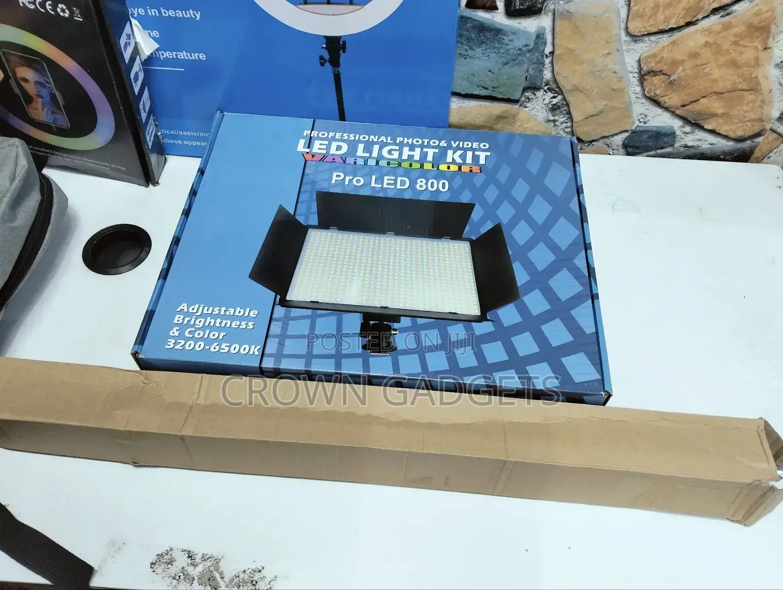 HIGH-QUALITY LED LIGHT KIT for Photo Video - VARICOLOR Pro