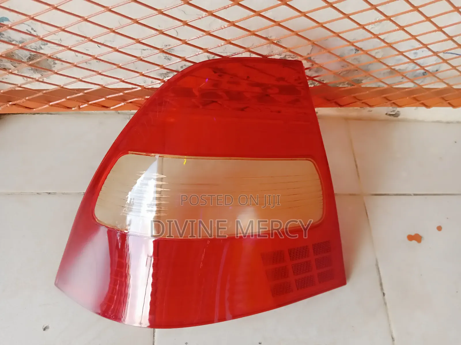 Toyota Corolla Nze 01-02 Tail Lens