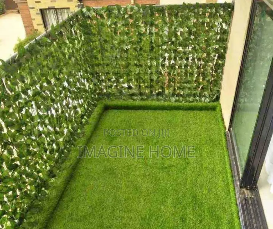 Green Adorable Dark Home Fence
