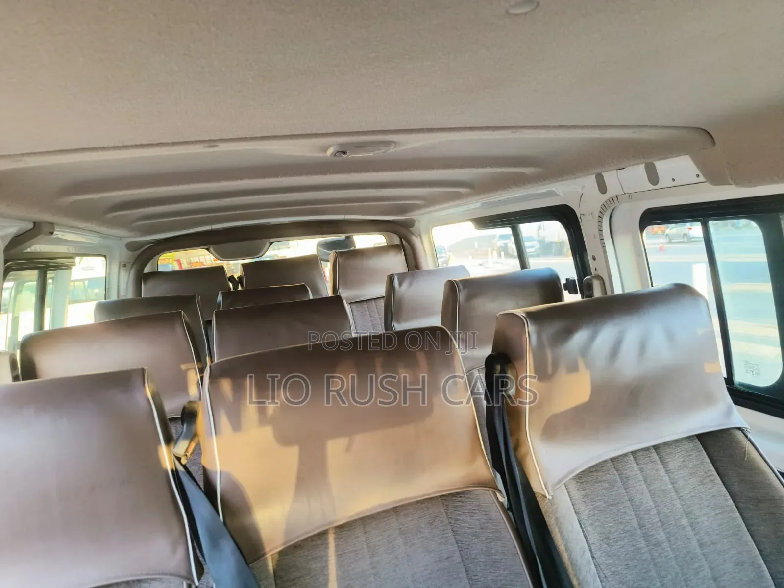 Nissan Caravan (Urvan) 2015 White
