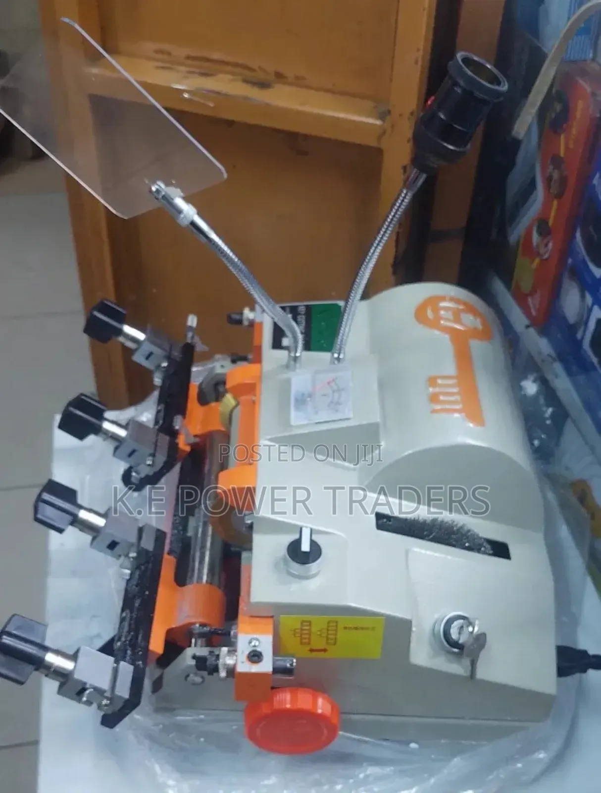 Key Cutter Machine