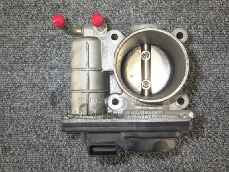 Nissan Mra8 Throttle Body for Bluebird Sylphy.
