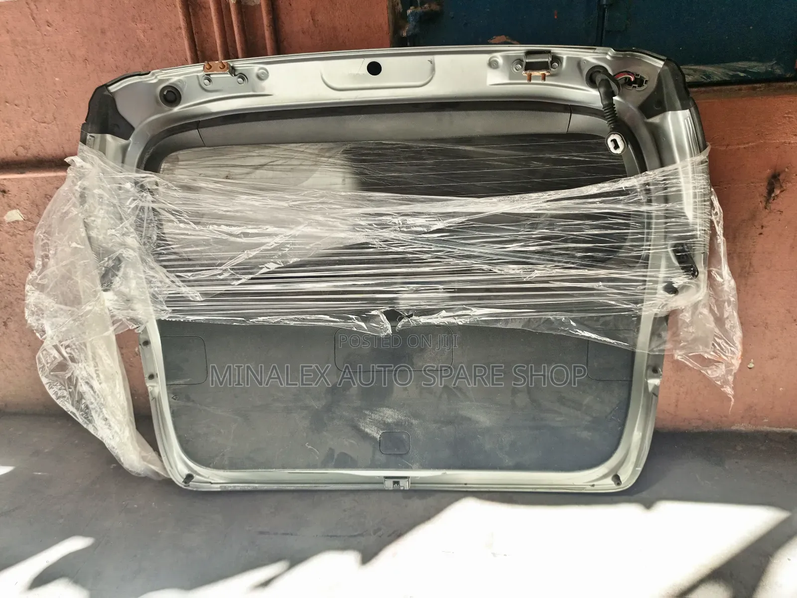 Wish New Model Rear Door(Boot) With Red Reflectors