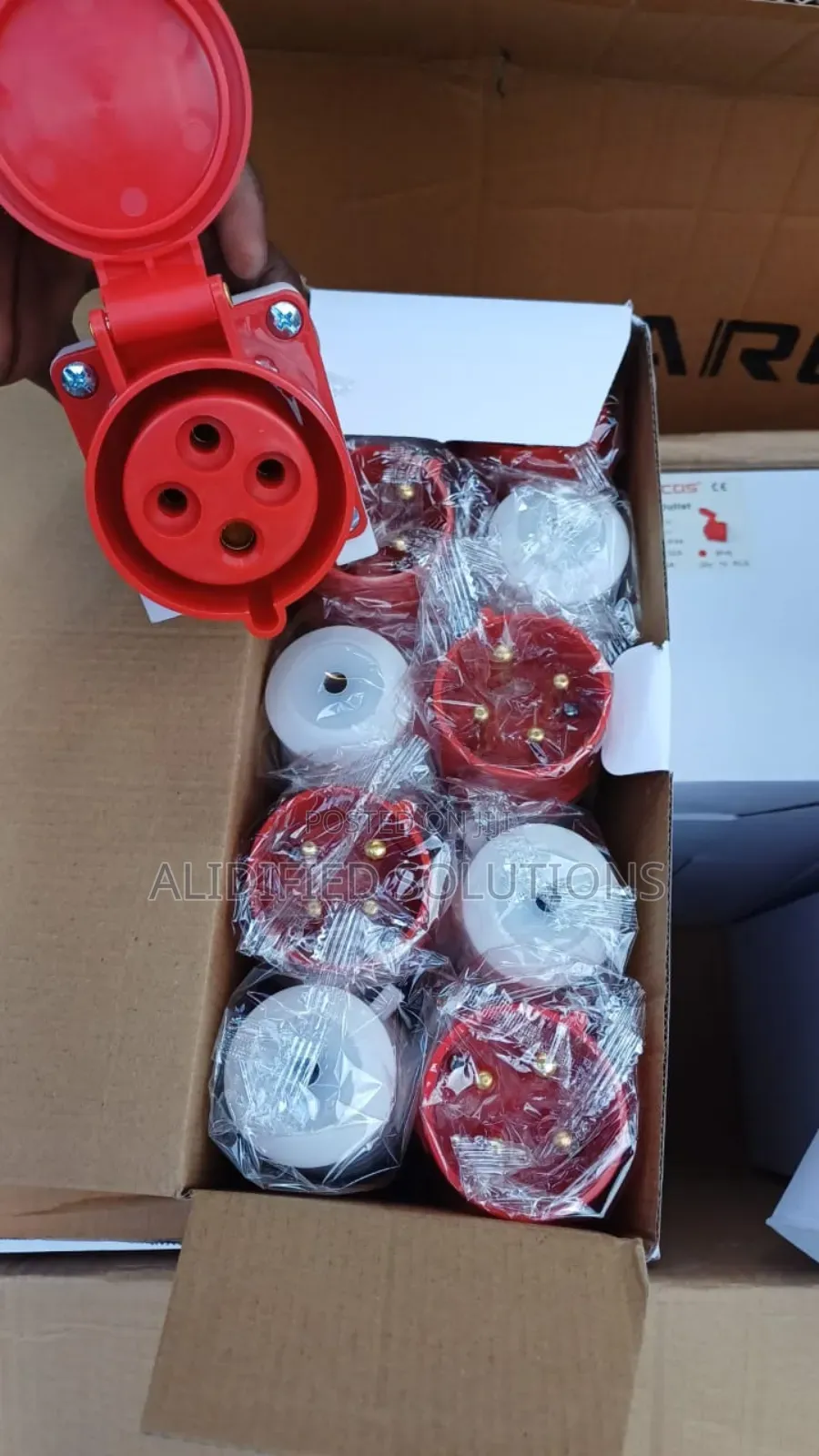 Industrial Socket<>4pin 32a Industrial Socket