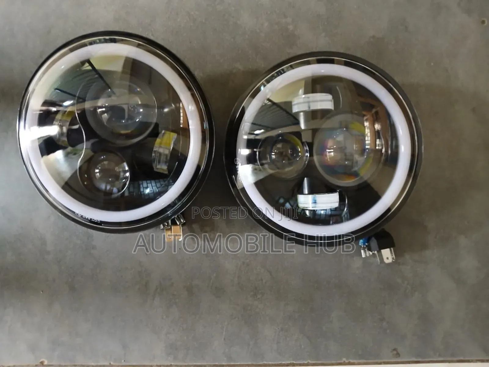 Car Original Jeep Headlights Headlamp in Motor Vehicle
