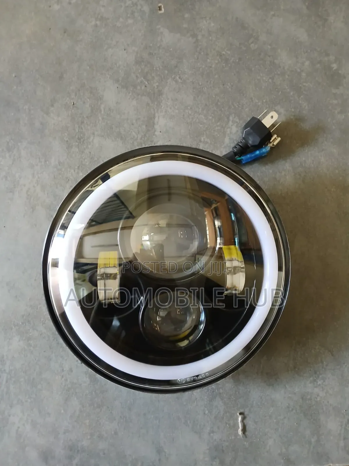 Car Original Jeep Headlights Headlamp in Motor Vehicle