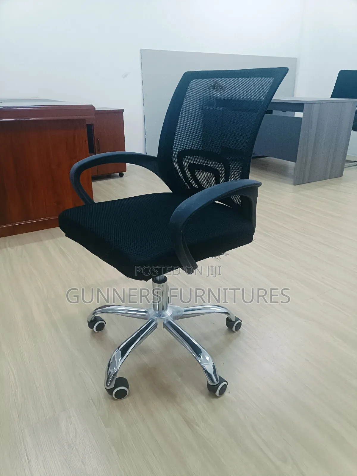 Swivel Office Chair