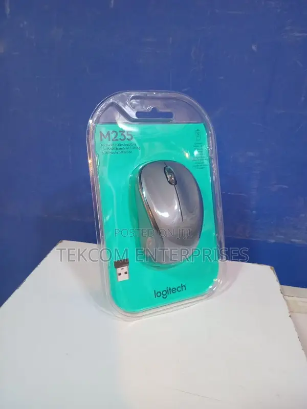 M235 Logitech Compact Wireless Mouse M235