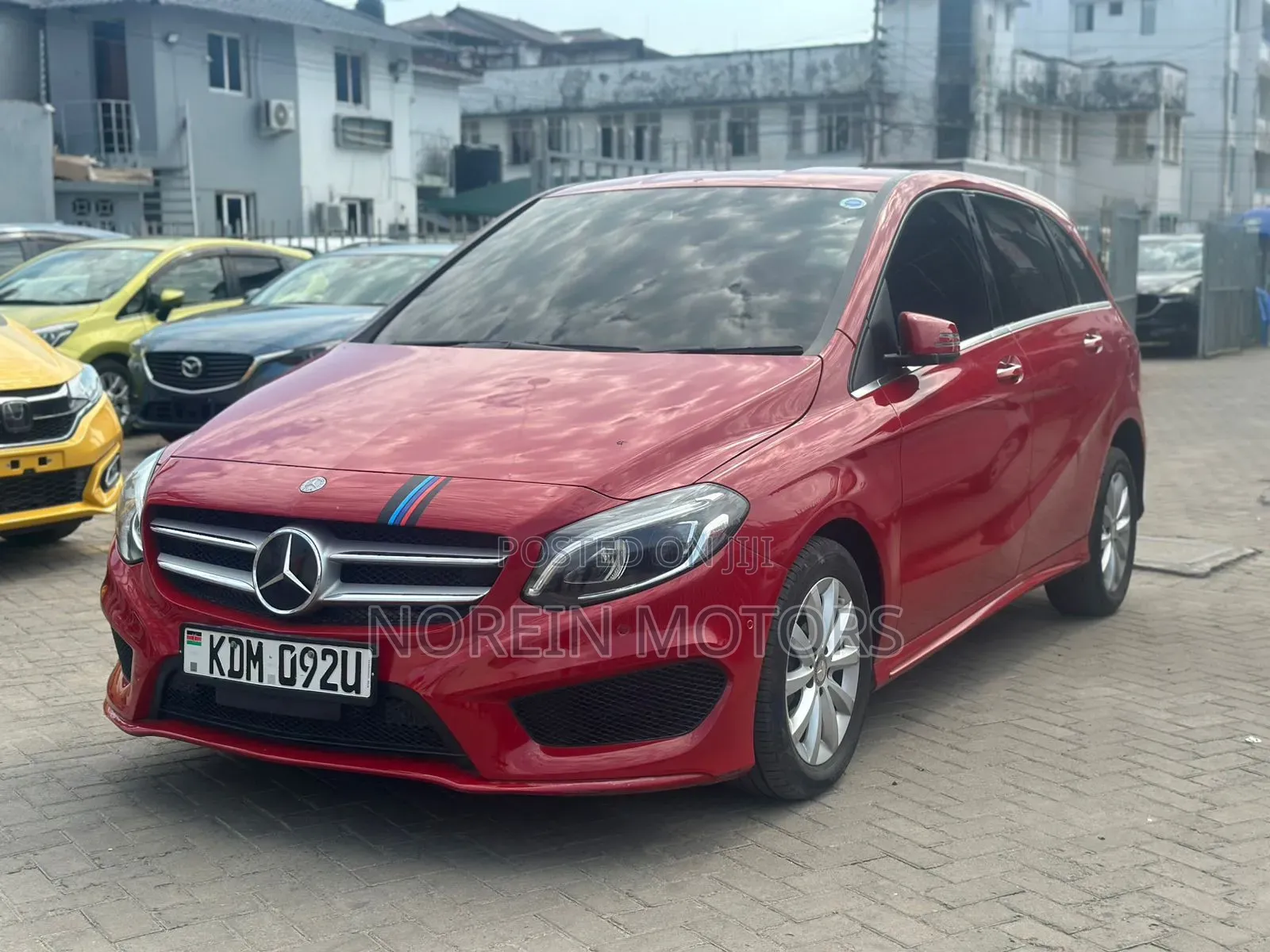 Mercedes-Benz B-Class Base B 250e 2016 Red