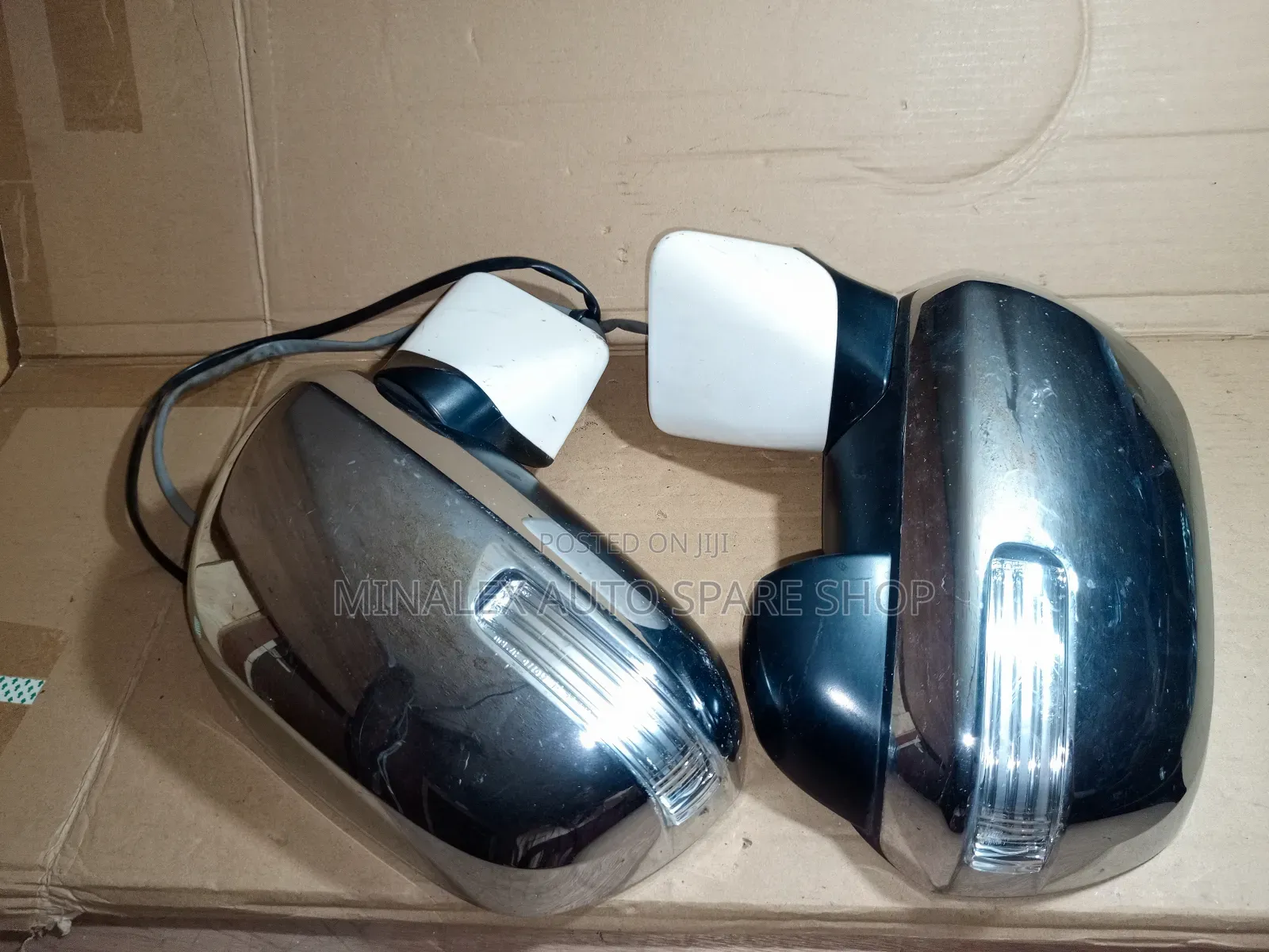 Noah 2010-2013 Chrome Power Sidemirrors Complete With Socket