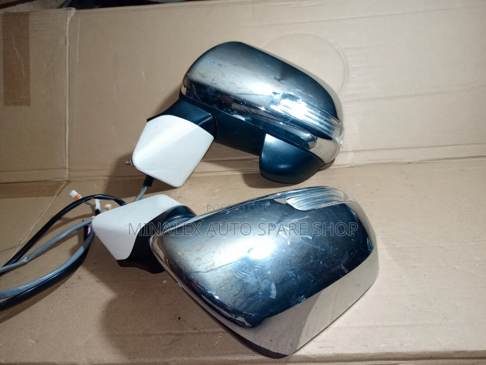 Noah 2010-2013 Chrome Power Sidemirrors Complete With Socket