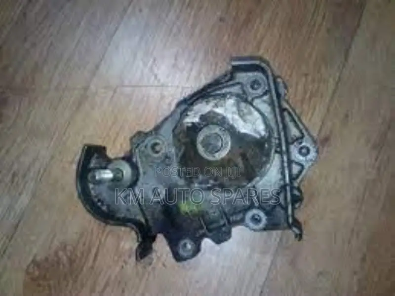 Mazda ZL Water Pump for Mazda Familia.