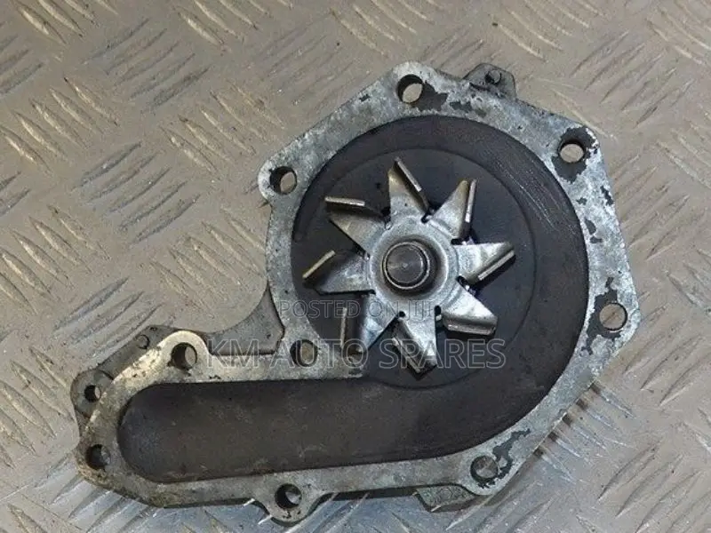 Mazda ZL Water Pump for Mazda Familia.
