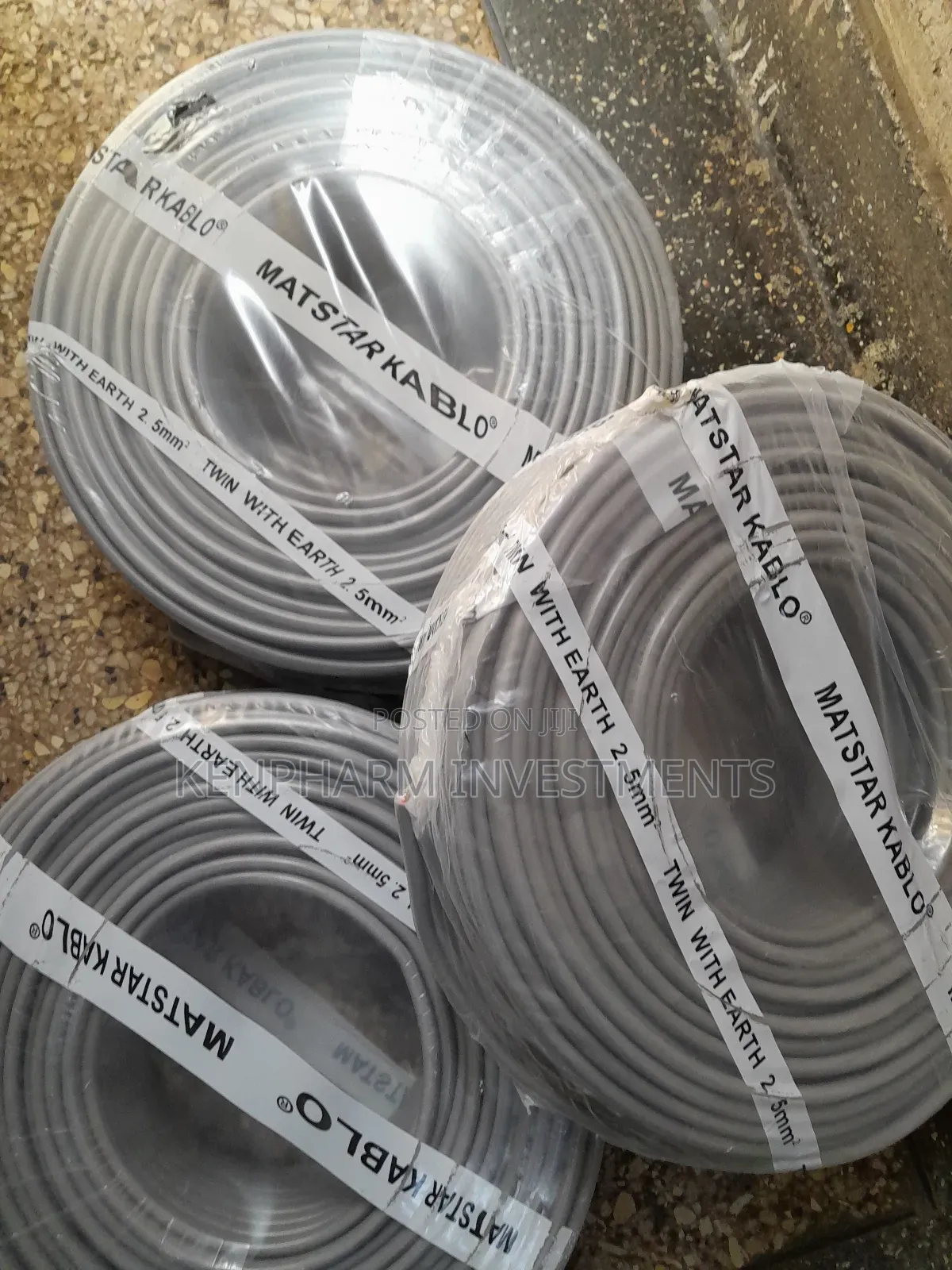 Twin With Earth 2.5mm2, 3-core Wire, 90m Length; Mt12