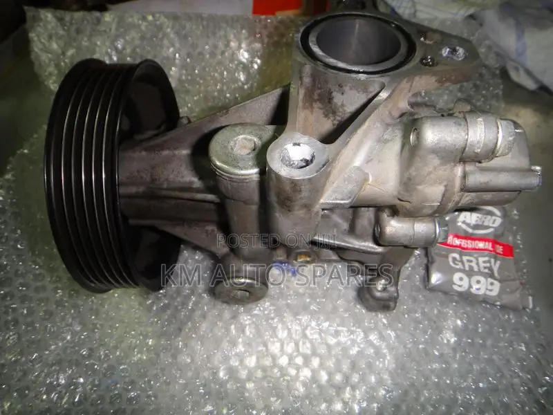 Suzuki J24A Water Pump for Escudo, Vitara, Grand Vitara.