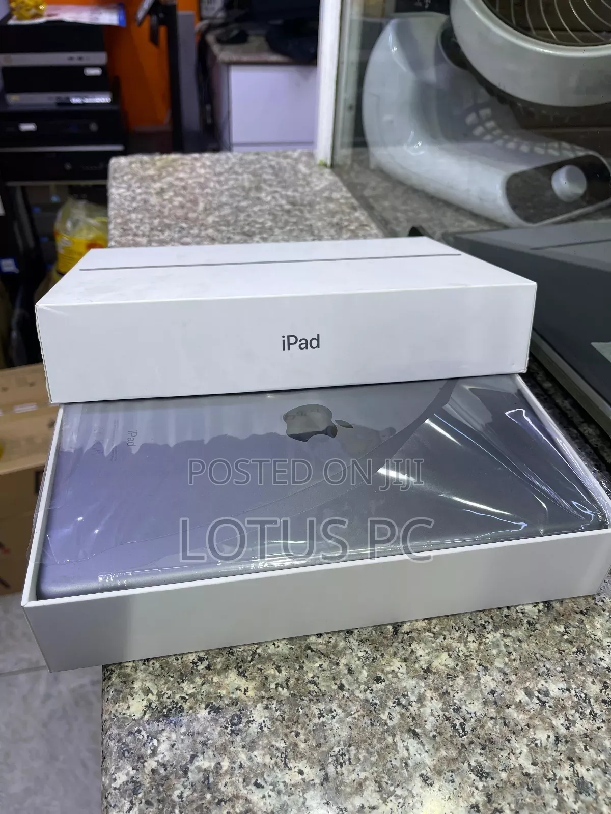 New Apple iPad 10.2 (2021) 32 GB Gray