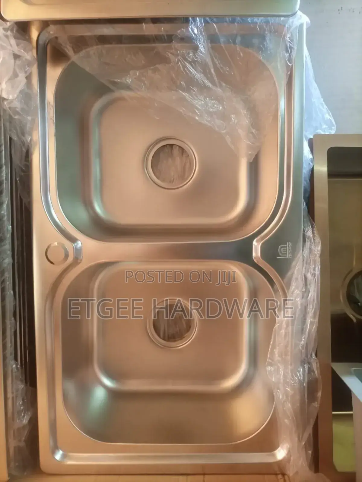 Double Bowl Sink Centermilly