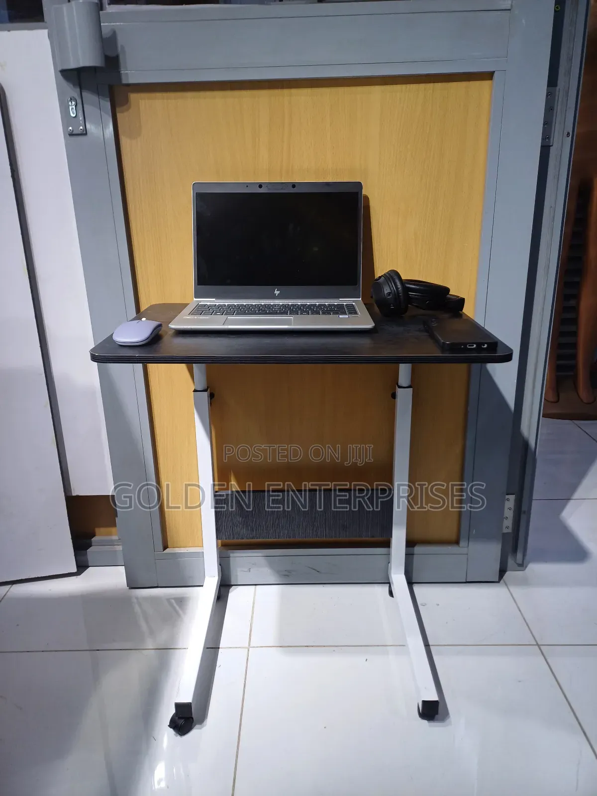 Adjustable/ Moveable Wooden Top Laptop Table