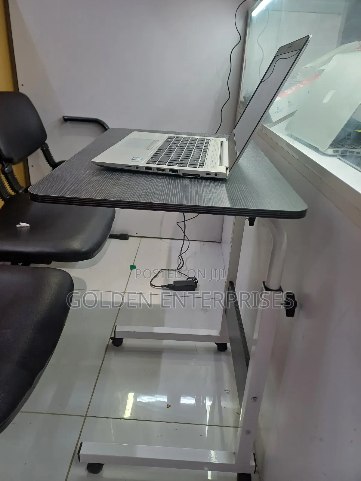 Adjustable Laptop Table Stand, Easy to Assemble With Wheels