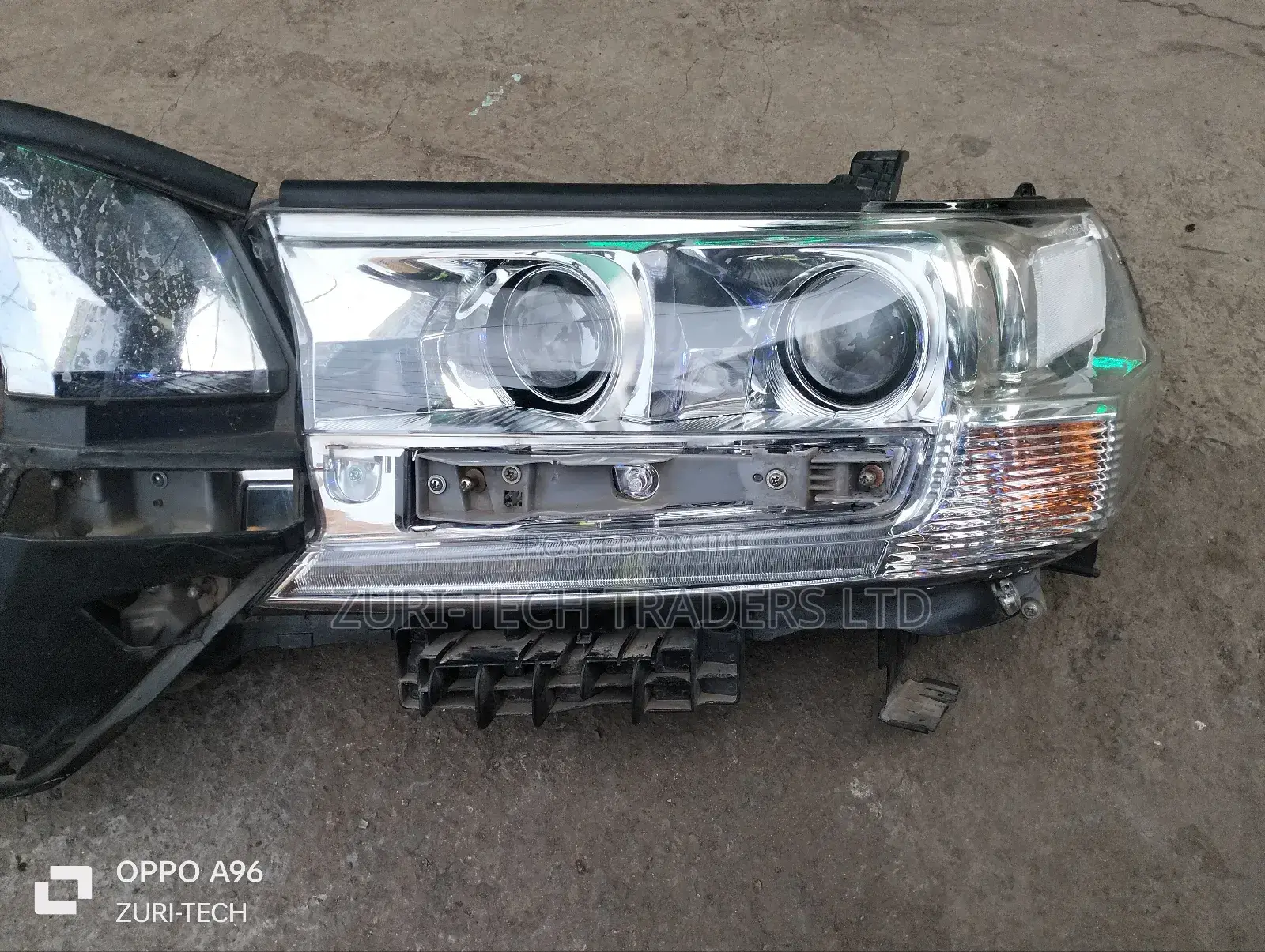 Lc 200 V8 Headlights
