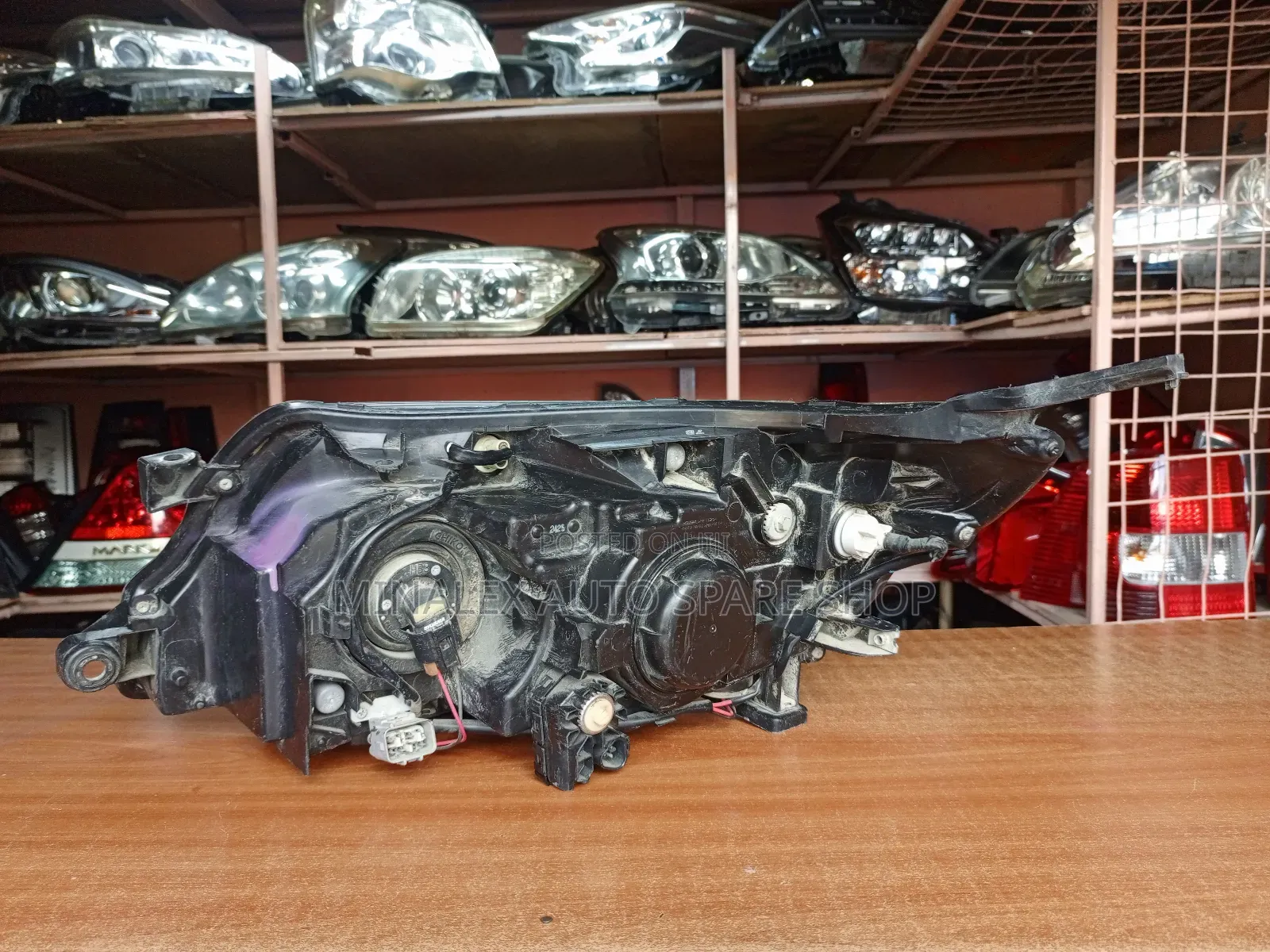 Subaru Forester SH5 Nonzenon RHS Headlight With Bulbs