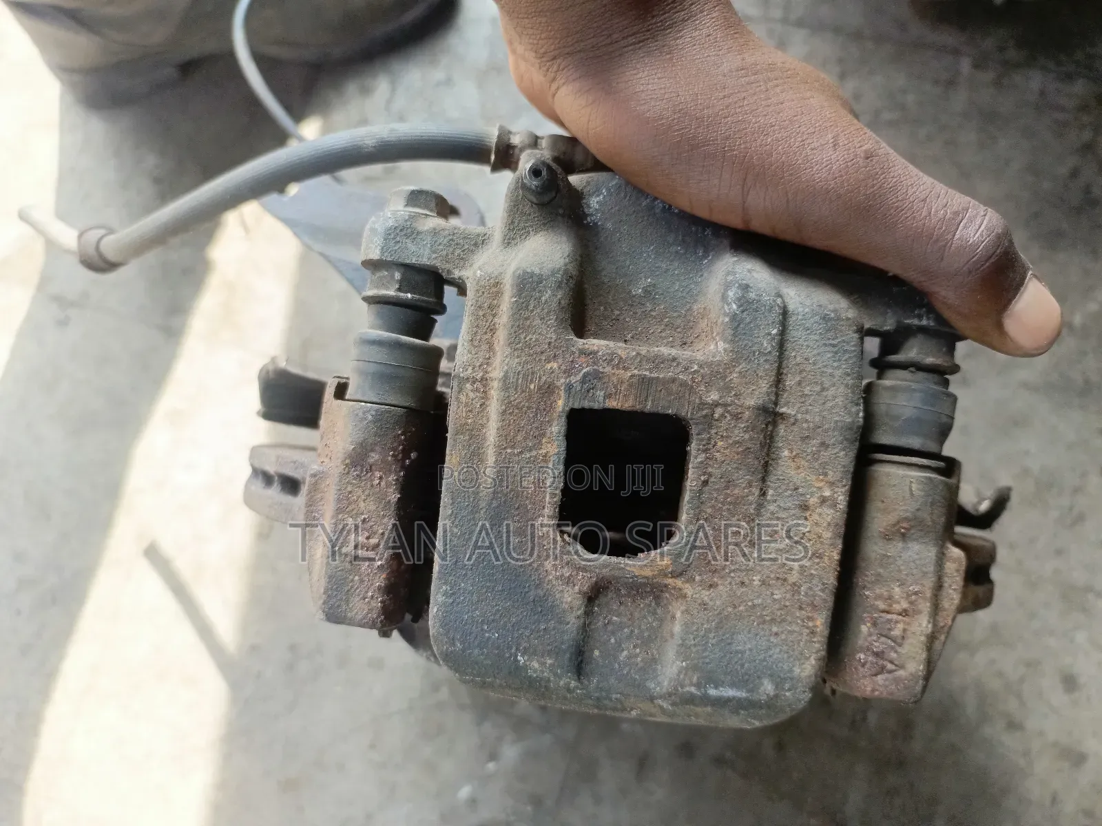 Front Hub Pajero I.O