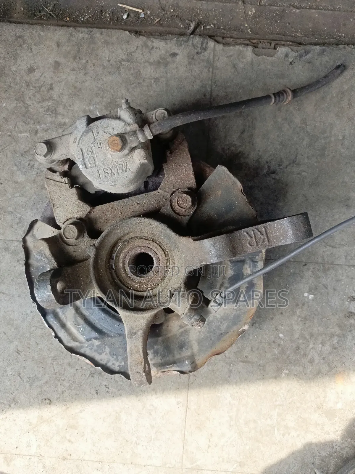 Front Hub Pajero I.O