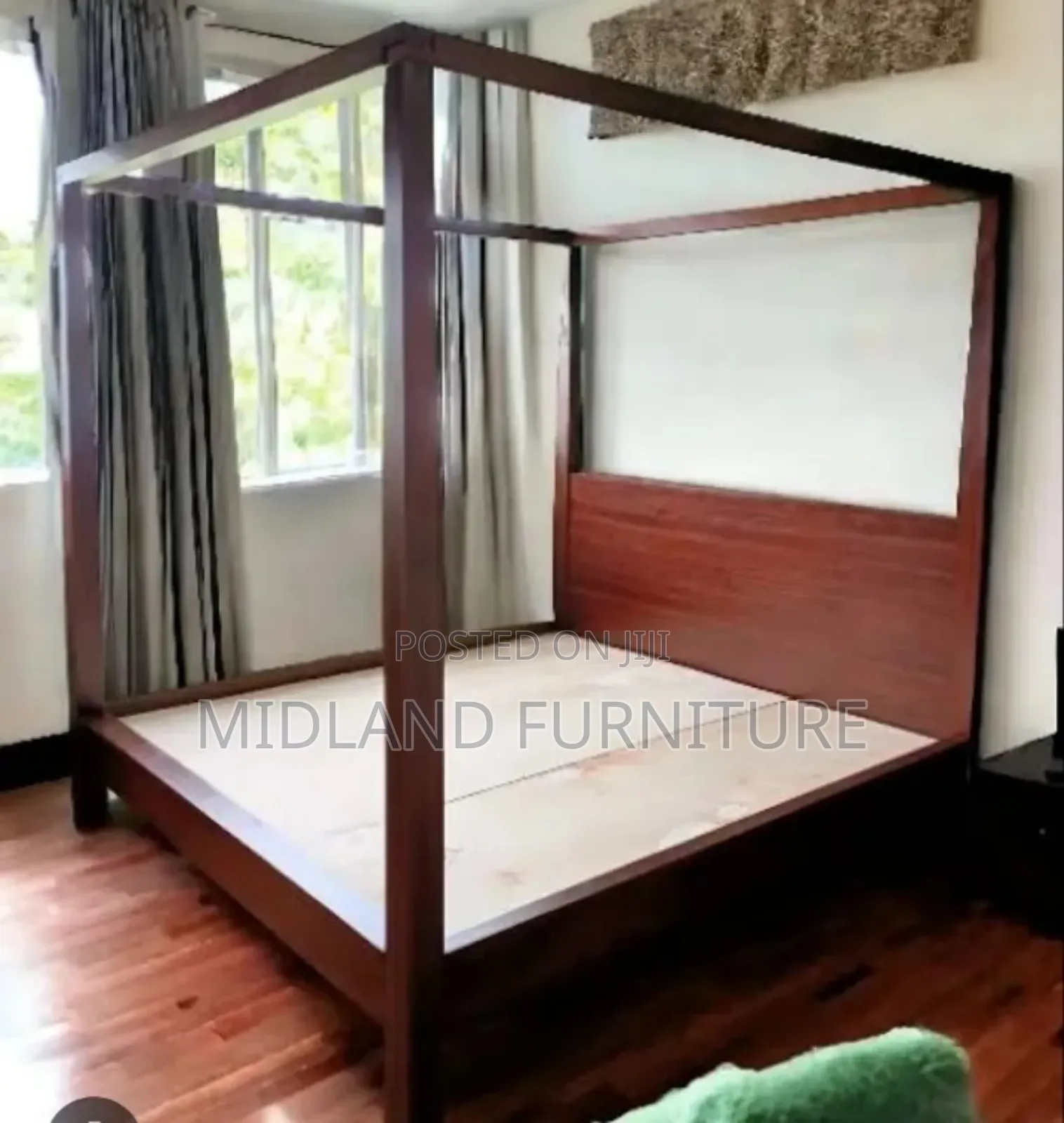 4 Poster Mahogany Beds / Hotel Beds