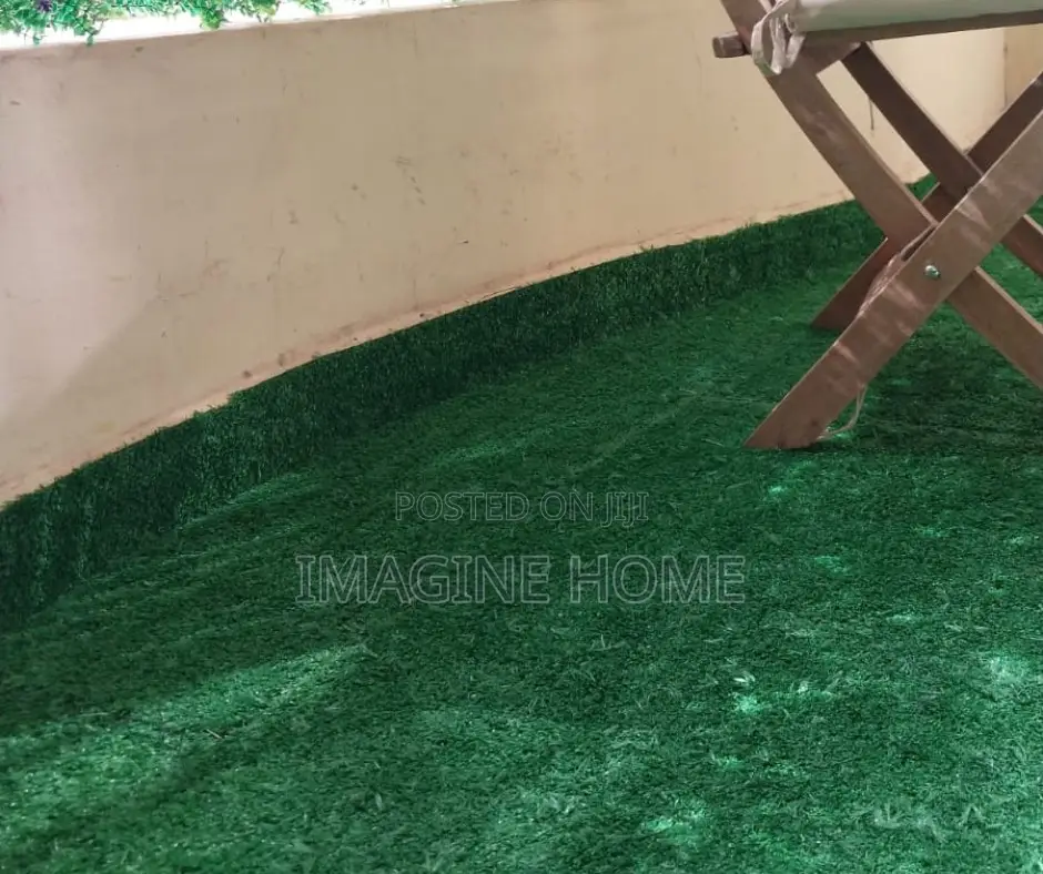 Balcony Style Artificial Green Grass Carpet