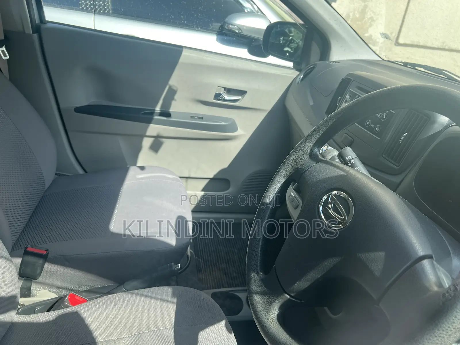 Daihatsu Mira 2018 Silver