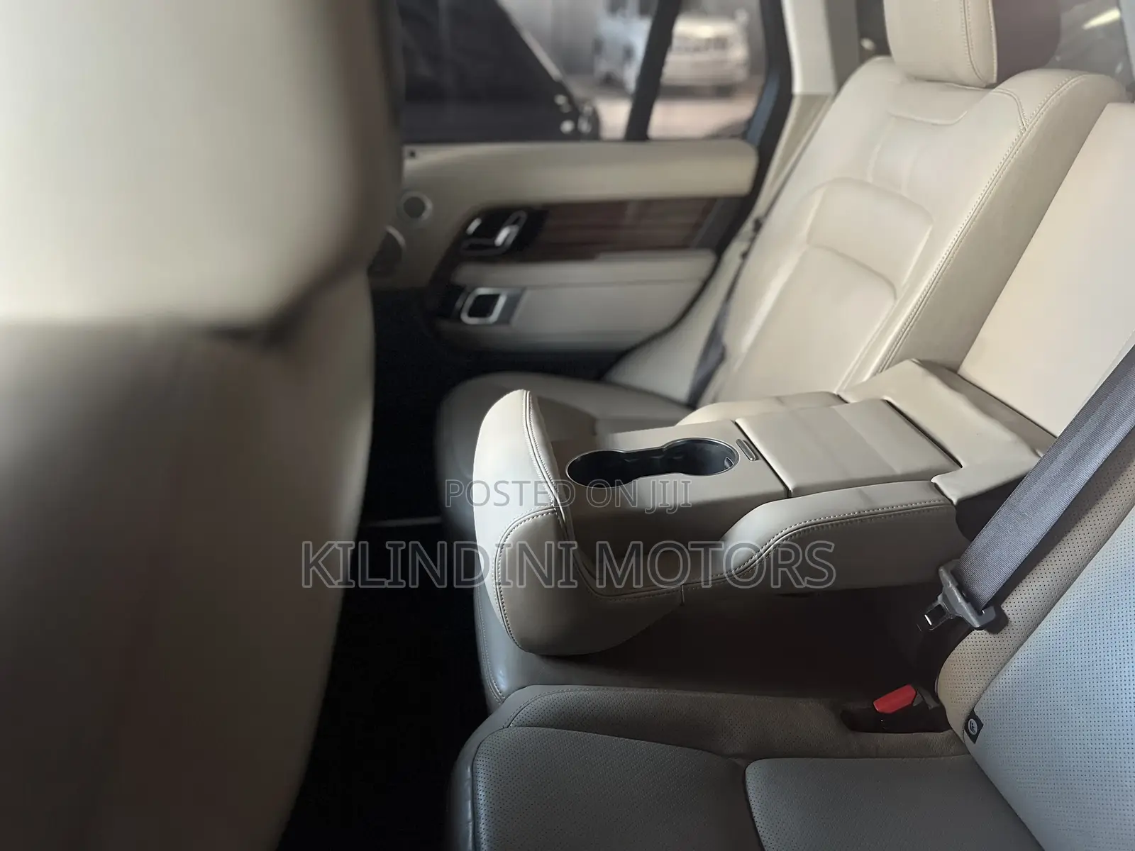 Land Rover Range Rover Vogue 2018 Gold