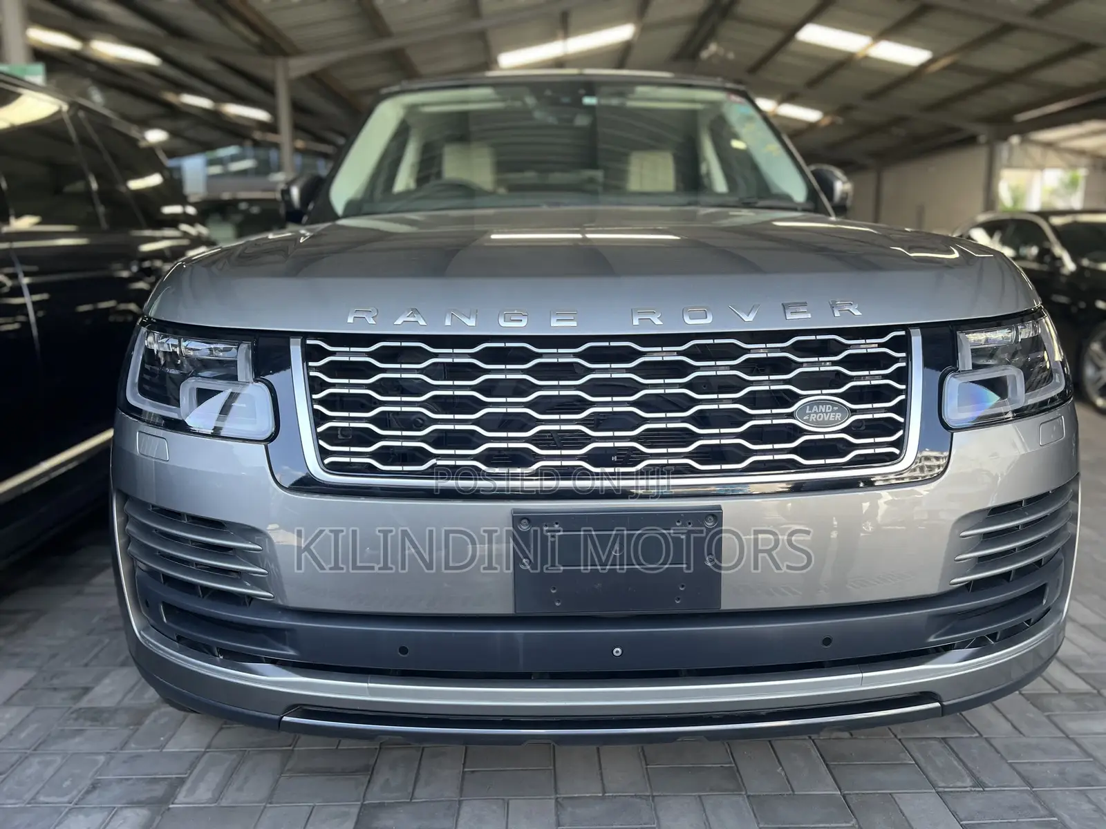 Land Rover Range Rover Vogue 2018 Gold
